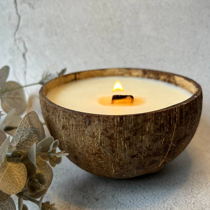 Coconut Shell Candle: Vanilla