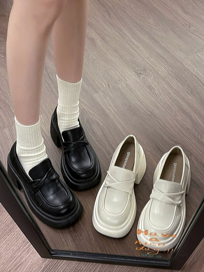 Thick Sole Retro White Spring and Autumn Shoes