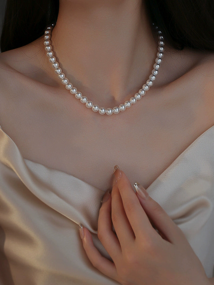 Women's Pearl Necklace