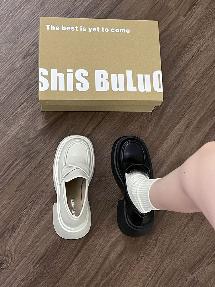 Thick Sole Retro White Spring and Autumn Shoes