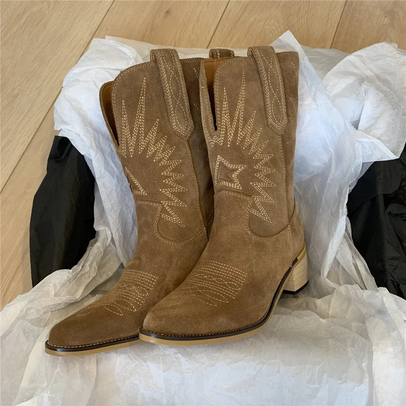 Embroidered Women's Western Retro Boots