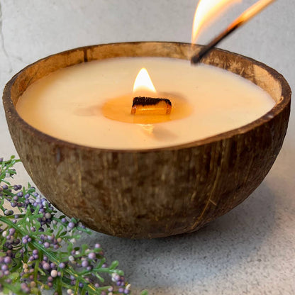 Coconut Shell Candle: Vanilla