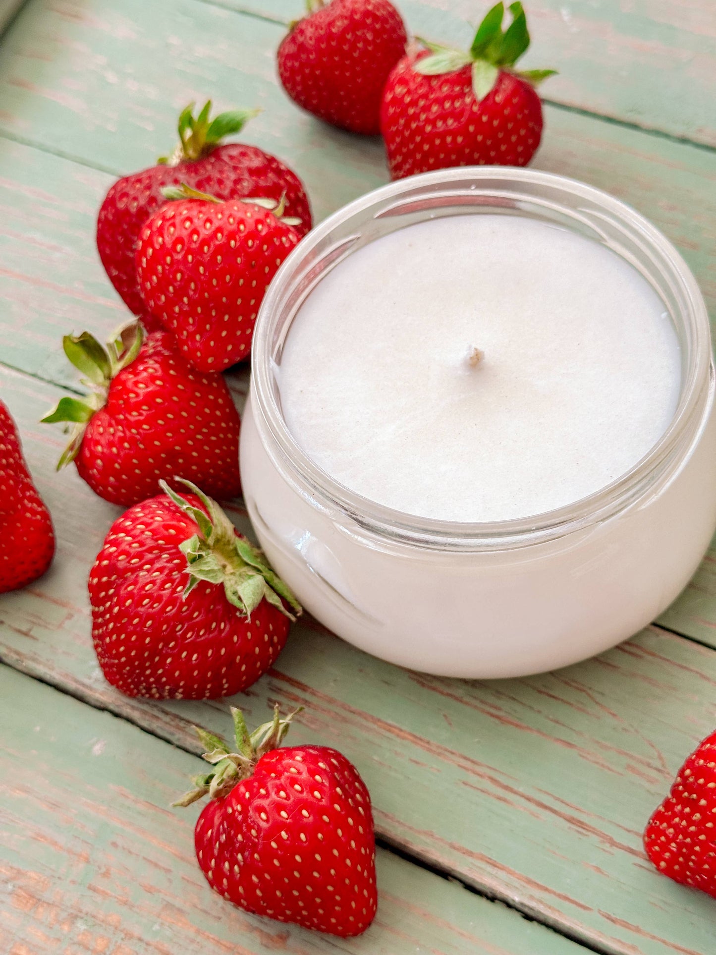 6 oz Strawberry Daydream Candle